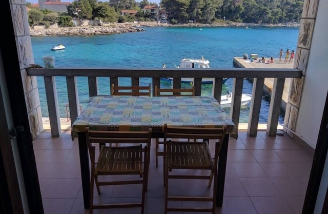 Two bedroom apartment near beach Prižba, Korčula (A-14385-b)