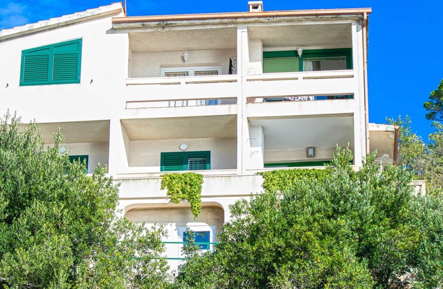 Two bedroom apartment with terrace and sea view Brela, Makarska (A-20223-a)
