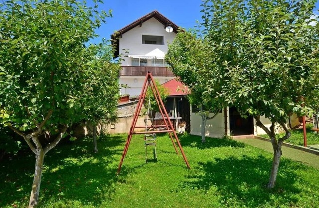 Two bedroom apartment with balcony Slunj, Plitvice (A-17380-a)