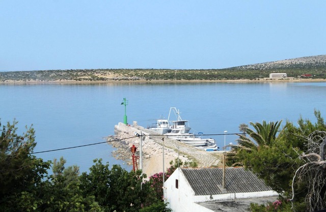 Two bedroom apartment with terrace and sea view Košljun, Pag (A-3321-a)