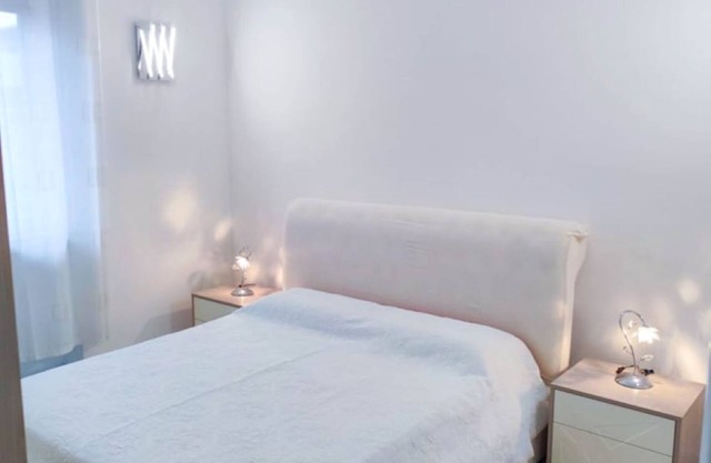 Two-room apartment on the outskirts of Milan Forum-Humanitas-IEO