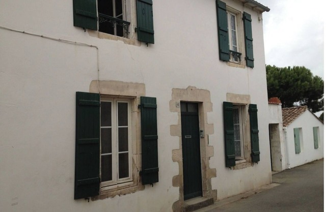 Typical, completely renovated Réthaise house