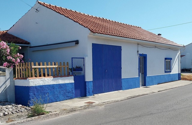 Typical Portuguese house in a village CARVALHAL PEQUENO 5 mns from Tomar