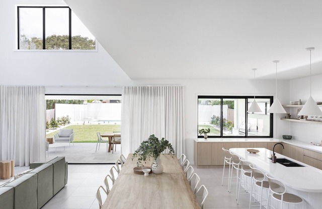 Uma on Werri, Gerringong - Heated pool/spa, beachfront, luxury, aircon, playroom