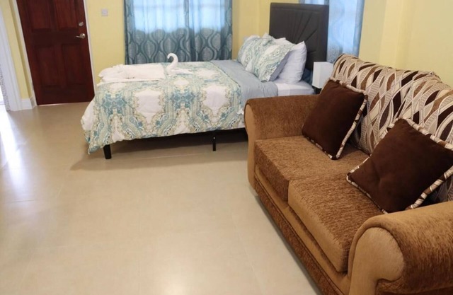Union Hilltop Paradise Villas - Cozy Studio Villa with Modern Comforts 4