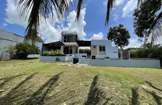 Unique 2BR Farmhouse w/swimming pool - nature - pet lover experience