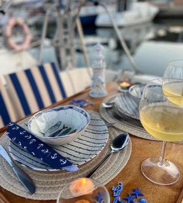 Unique Experience in Sailboat! In The 4 Seasons!