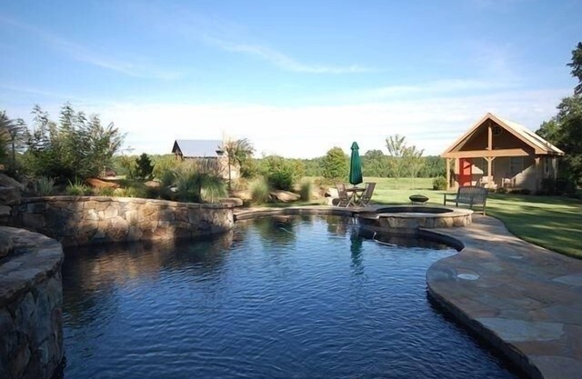 Unique Family Compound 1 hour from ATL. Housing for 20+ people