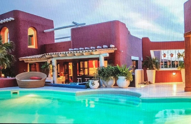 Unique Luxury Holiday Villa