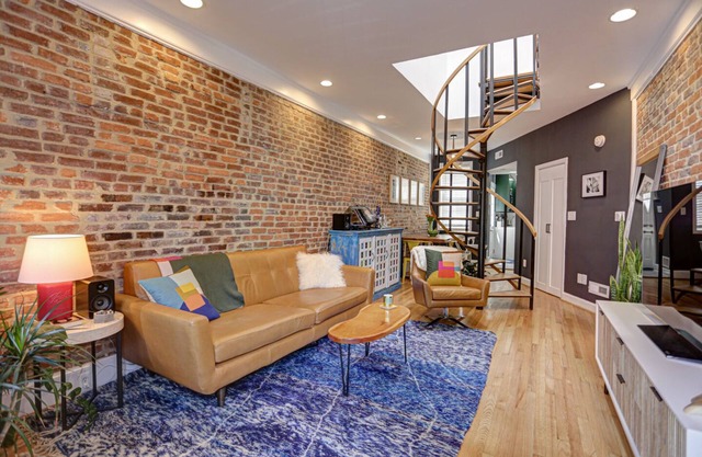 Unique renovated townhouse with private backyard