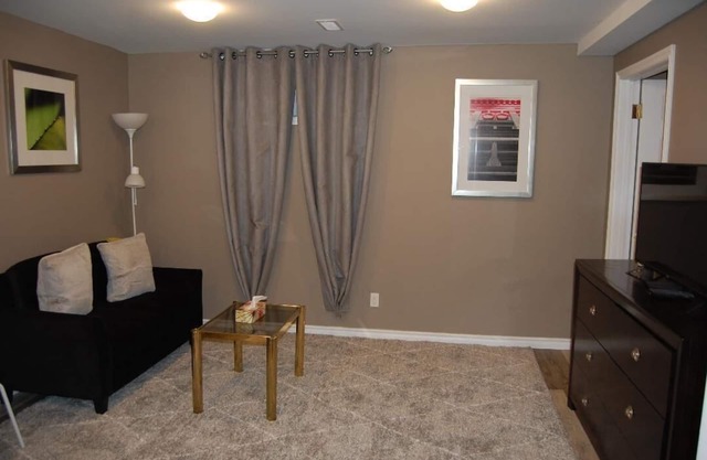 Unit B - Cozy Cozy Basement