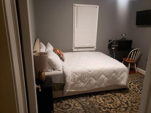 Unit-B Stylish Apt near Addison metro & downtown Washington DC