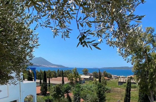 Unlimited sea view on the bay of Navarino with private pool