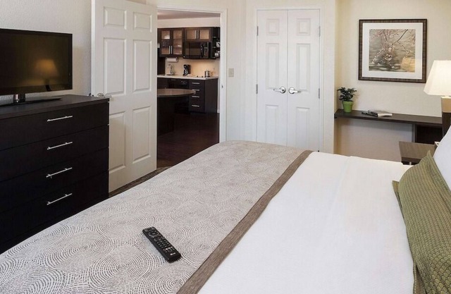 Unwind and Recharge! 2 Comfortable Units, Kitchen, Pet-friendly Property