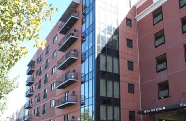Upscale 2-bedroom luxury loft in vibrant downtown Columbia, MO