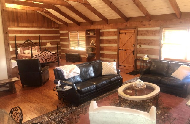 Upscale Log Cabin at Ferndale: An Elegant Retreat