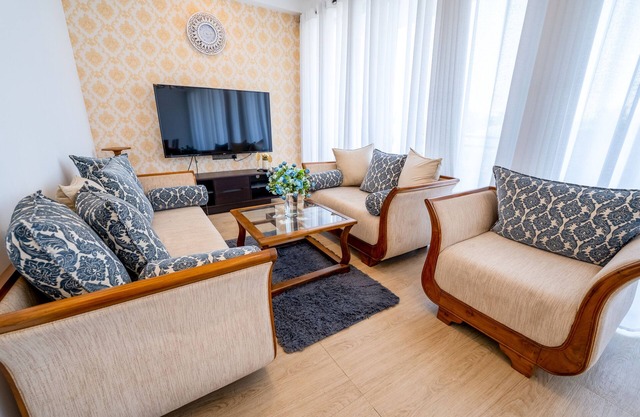 Urban 2 Bed Room Flat with View