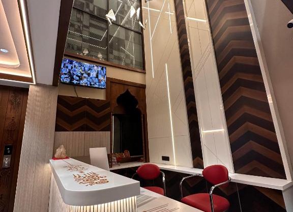 V HOTEL