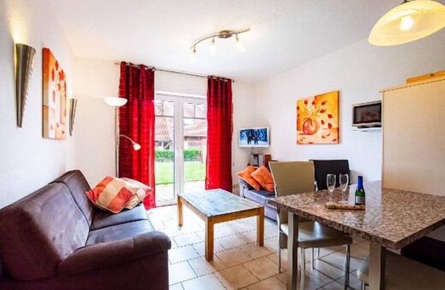 Vacation apartment/apartment for 4 guests with 65m² in Werdum (297553)