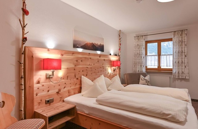 Vacation apartment Edelsberg No. 1 on the first floor - Landhaus am Rosenbächle