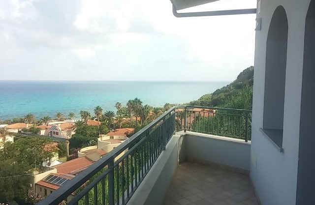 Vacation apartments 200 meters from the sea and with private access to the beach