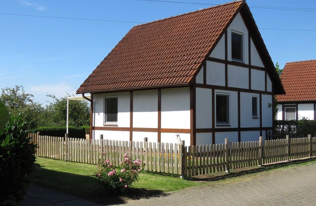 Holiday Scout Max People The Village Altes 