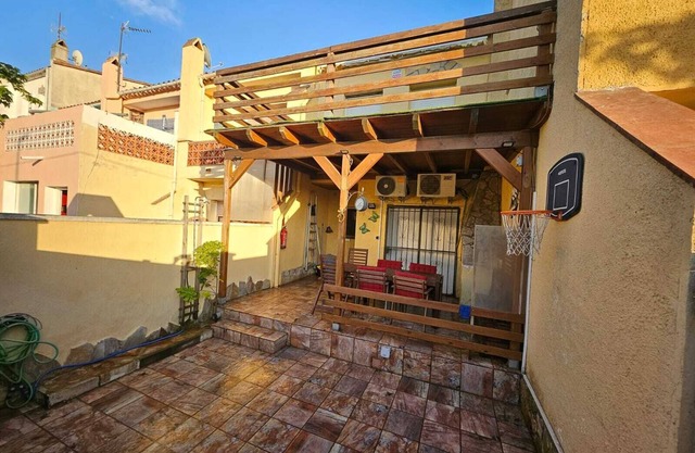 Vacation Home "Casa Empuriabrava Con Terraza" with 2 Private Terraces & Private Garden
