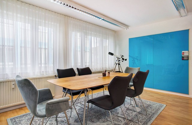 Vacation Home "Commune88 East" with Shared Terrace & Wi-Fi