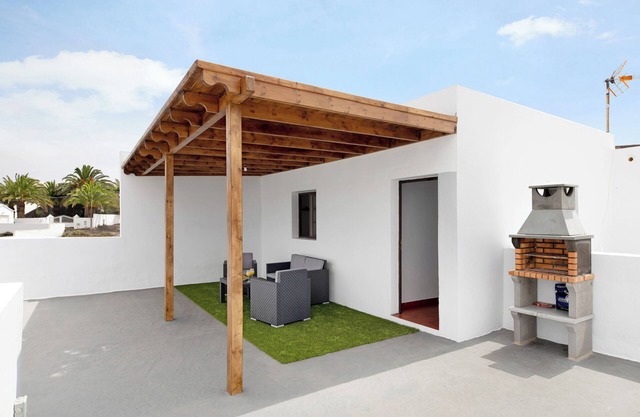 Vacation Home Diego with Sea View, Garden & Wi-Fi