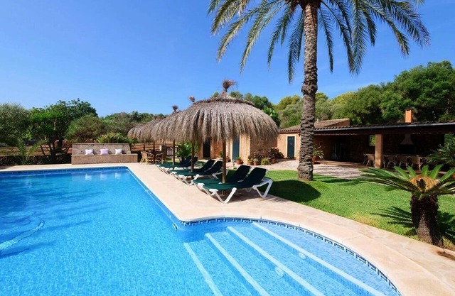 Vacation Home Finca Can Tort with Pool & Wi-Fi