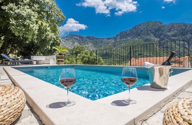 Vacation home in Zaostrog, private pool, heated, terrace, garden, sea view, barbecue, WiFi