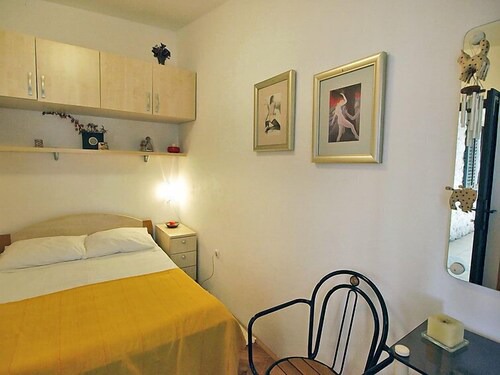 Vacation home Mirta in Iž/Iž Mali - 10 persons, 5 bedrooms