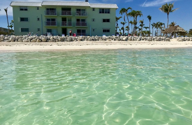 Vacation in Paradise! New Summer and Fall Rates! nPrivate, Sandy Beach and Pool!