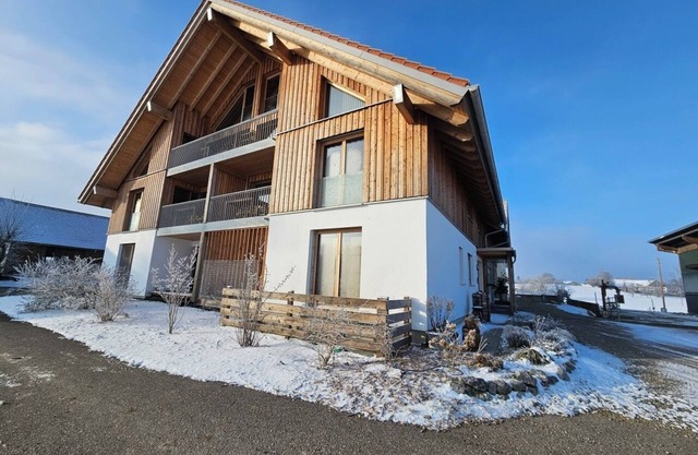 Vacation on the farm in upscale style, relaxation in the new solid wood house