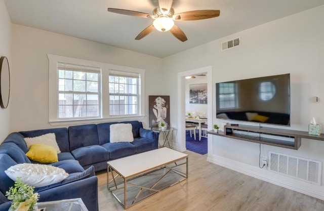 Vacation Rental Less Than Half Mi to ATandT Stadium