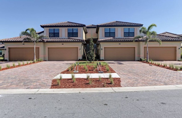 Vacation Rental Minutes From the World Famous Gulf Coast