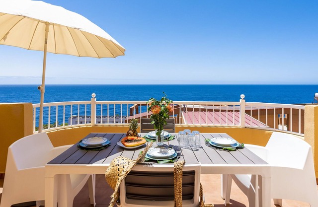 Vacation Rental "Triplex junto" On the Beach & with Shared Pool
