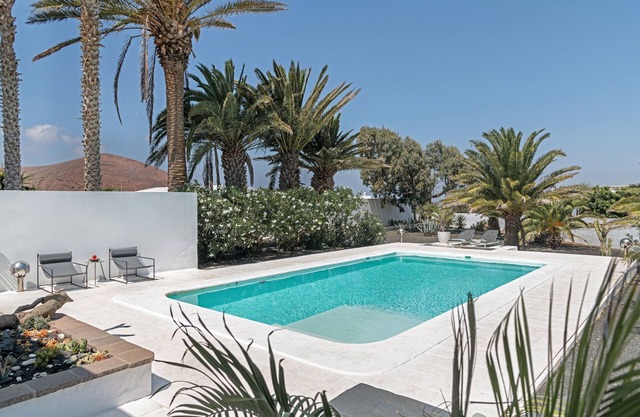Vacation Villa 'Amonita' with Sea View, Private Heated Pool and Air Conditioning