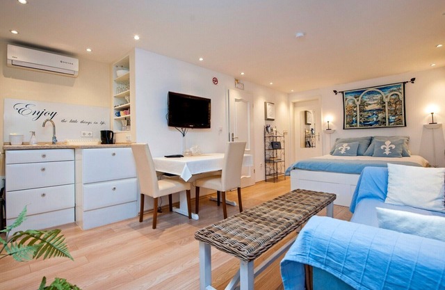 VALDIBORA - Studio Apartment