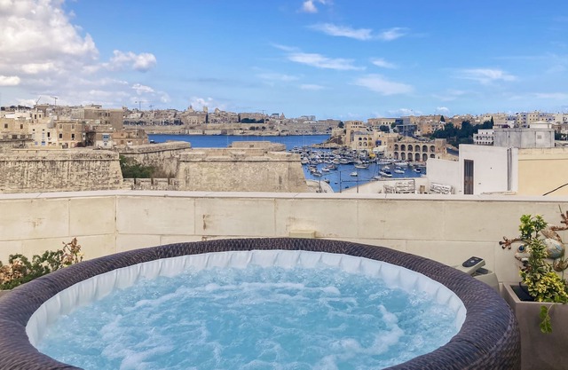 Valletta and Grand Harbour Lookout SEA View BBQ