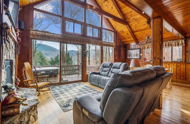 Valley View Retreat is a tastefully decorated home. Beautiful views