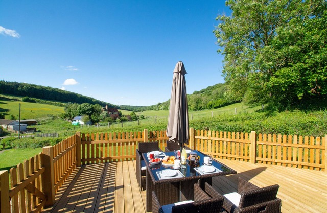 Valley View - Two Bedroom House, Sleeps 4