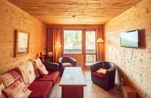 Valmorel: 3-Room Apartment, 6 Pers., WiFi, Balcony, Ski Locker