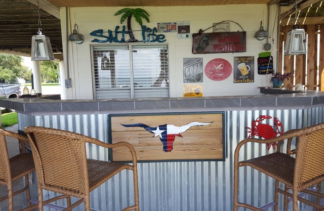 Valyn's Landing; Exclusive Bayhouse on the water with private lighted pier.