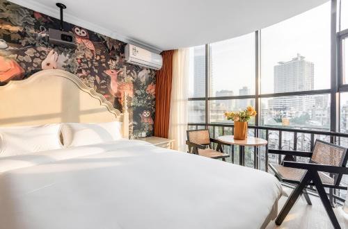 Vanhome Guangzhou , Step Out to Beijing Road Pedestrian Street , Gongyuanqian & Beijing Road Metro - Canton Fair