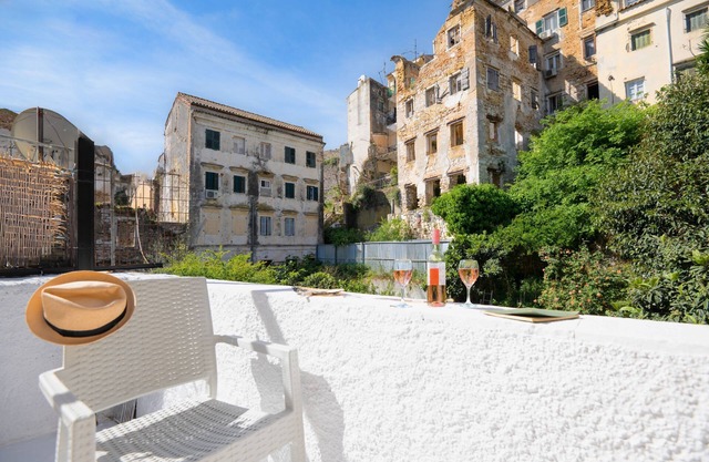 Vasiliki House: Corfu Town Apartment Next to amenities