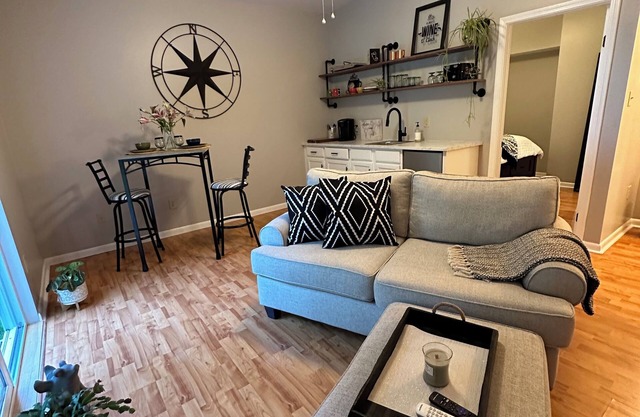 Verona Beach hideaway. Close to casinos and Sylvan Beach. Great fishing