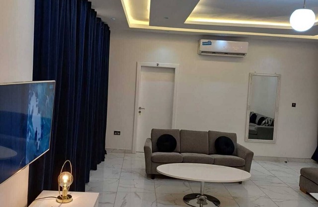 Very Luxurious and Serene suites, 10 minutes from Aburi Mountains & Gardens