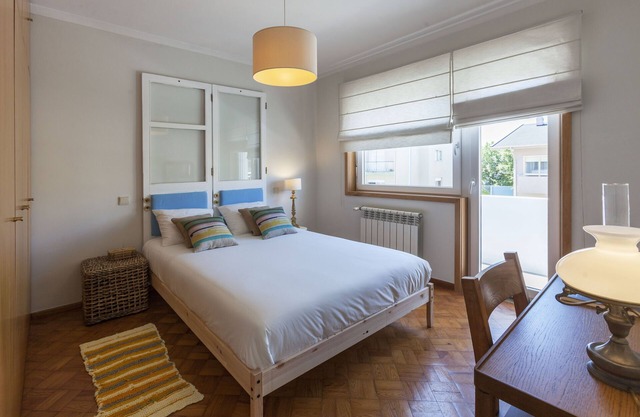Very spacious and bright house with GARAGE