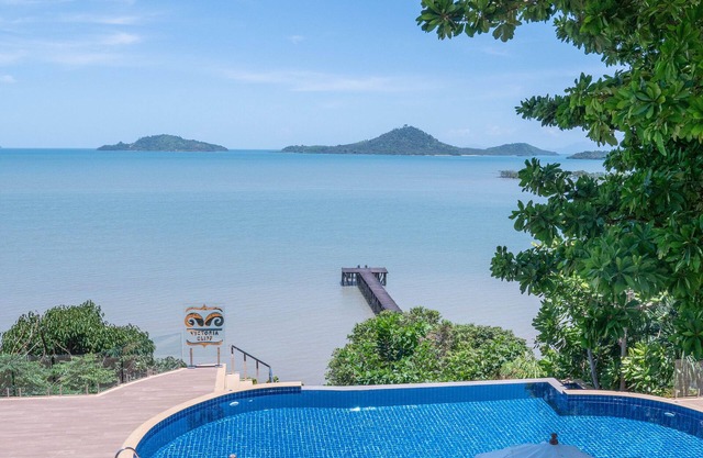 Victoria Cliff Hotel & Resort